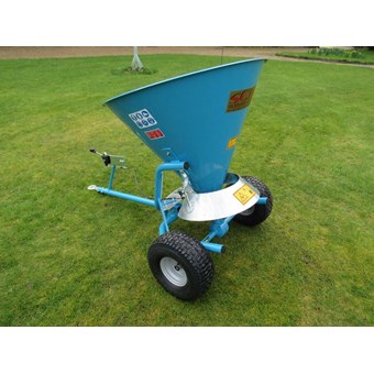 SCH Fertiliser Broadcaster Towed Spreader 73L GAM73