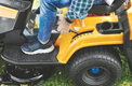 Stiga Estate 584e Battery Powered Ride on Lawn Tractor Mower 84cm Cutting Width (2T2205481/ST2)